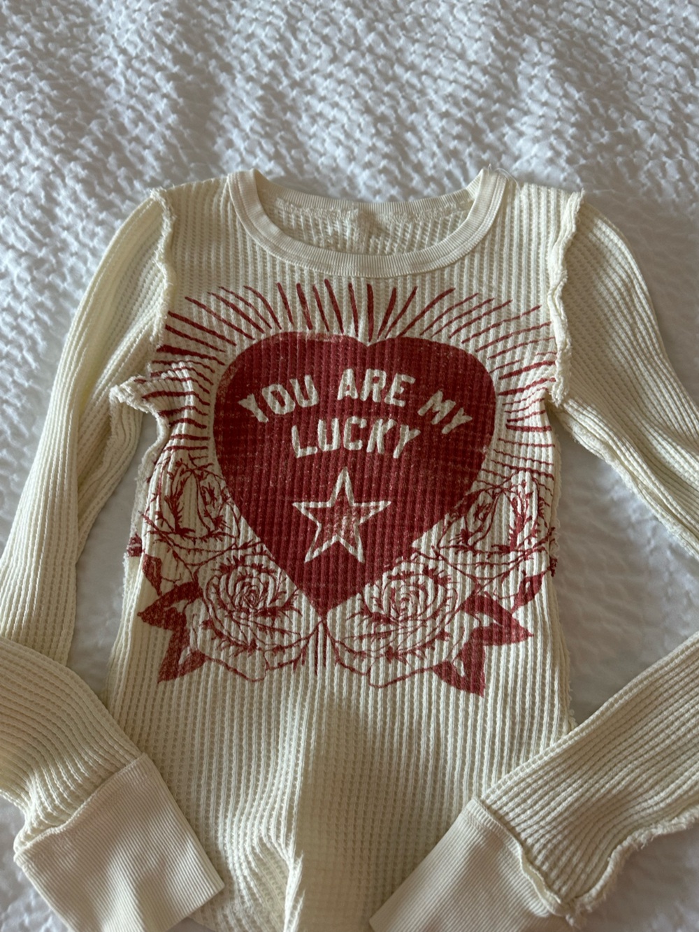 We the free Cream Long-Sleeve XS Thermal Top with Red Graphic Heart